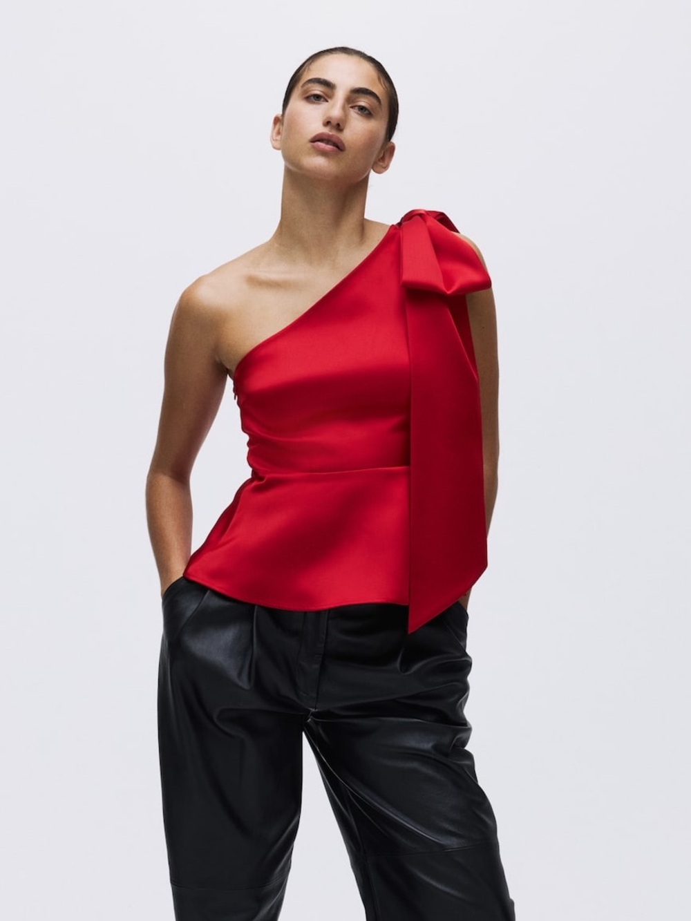 H&M BOW-DETAIL ONE-SHOULDER TOP - Picture 2 of 7